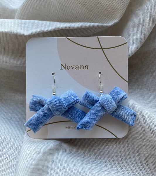 Boucles d’oreilles bleues