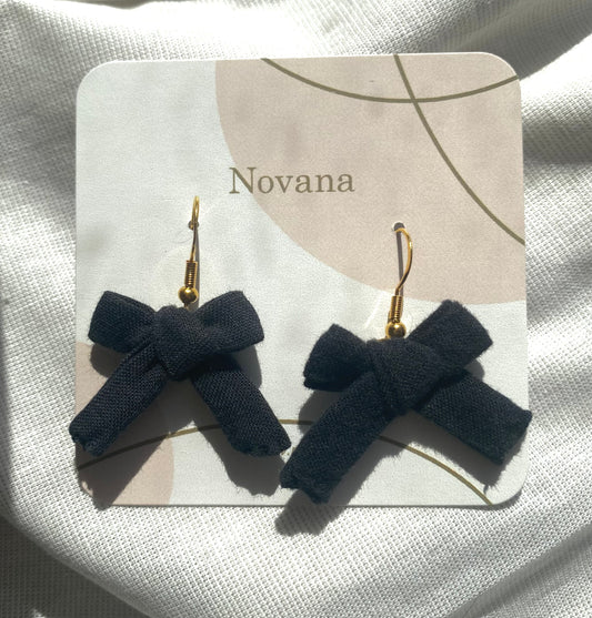 Boucles d’oreilles noires