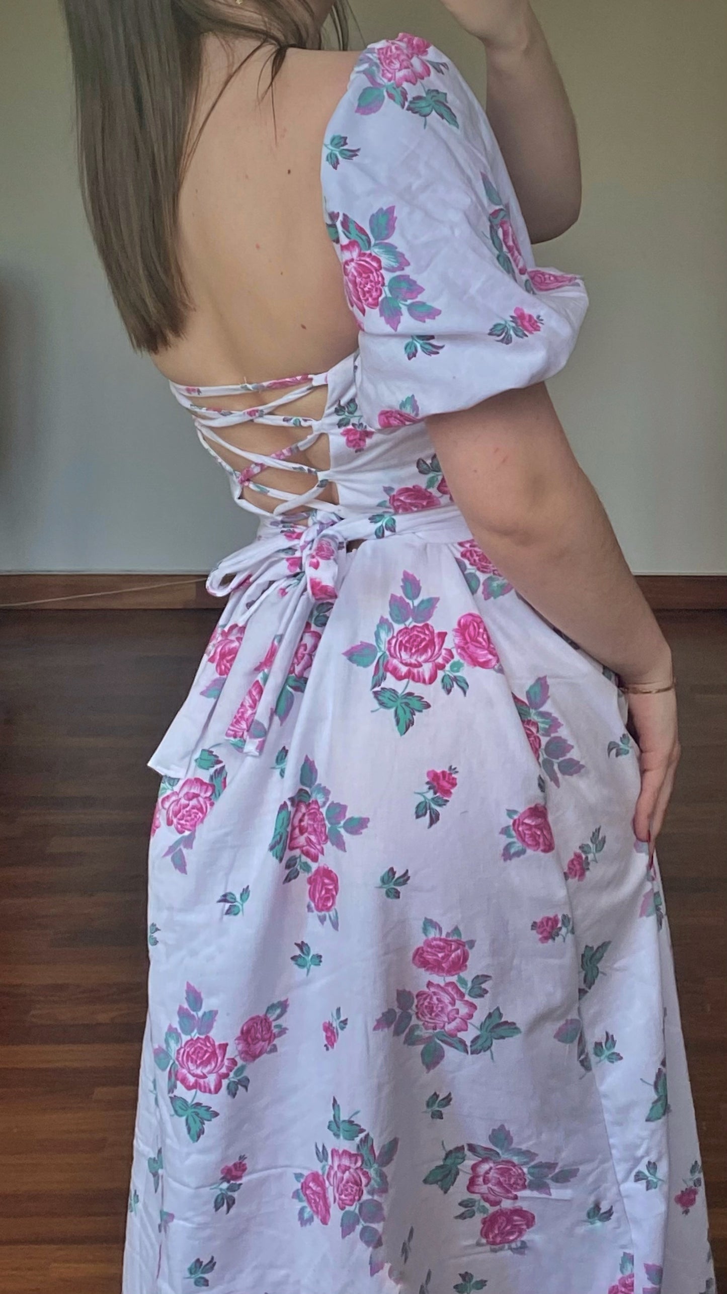 Robe MOA Blanche à fleurs roses